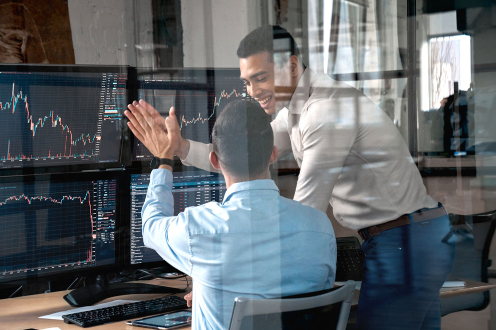 Bull and Bear iFXTrader backdrop